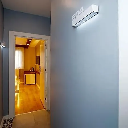 Grand 3*
